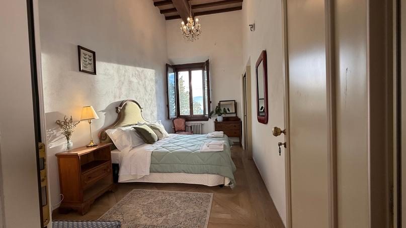 Bedroom with a view along the corridor
